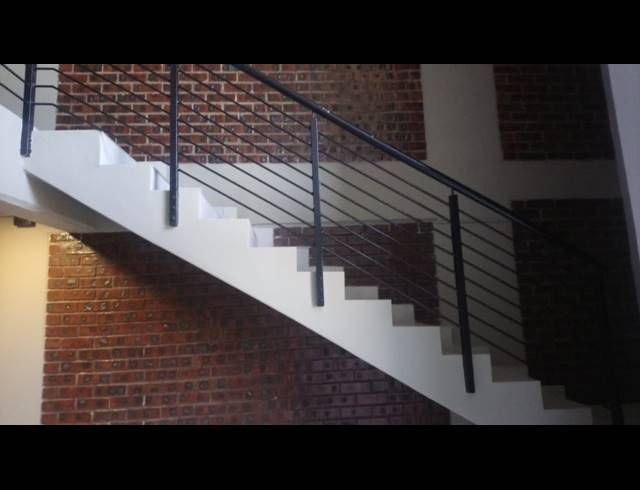 2 BEDROOM APARTMENT FOR SALE IN UMHLANGA RIDGE